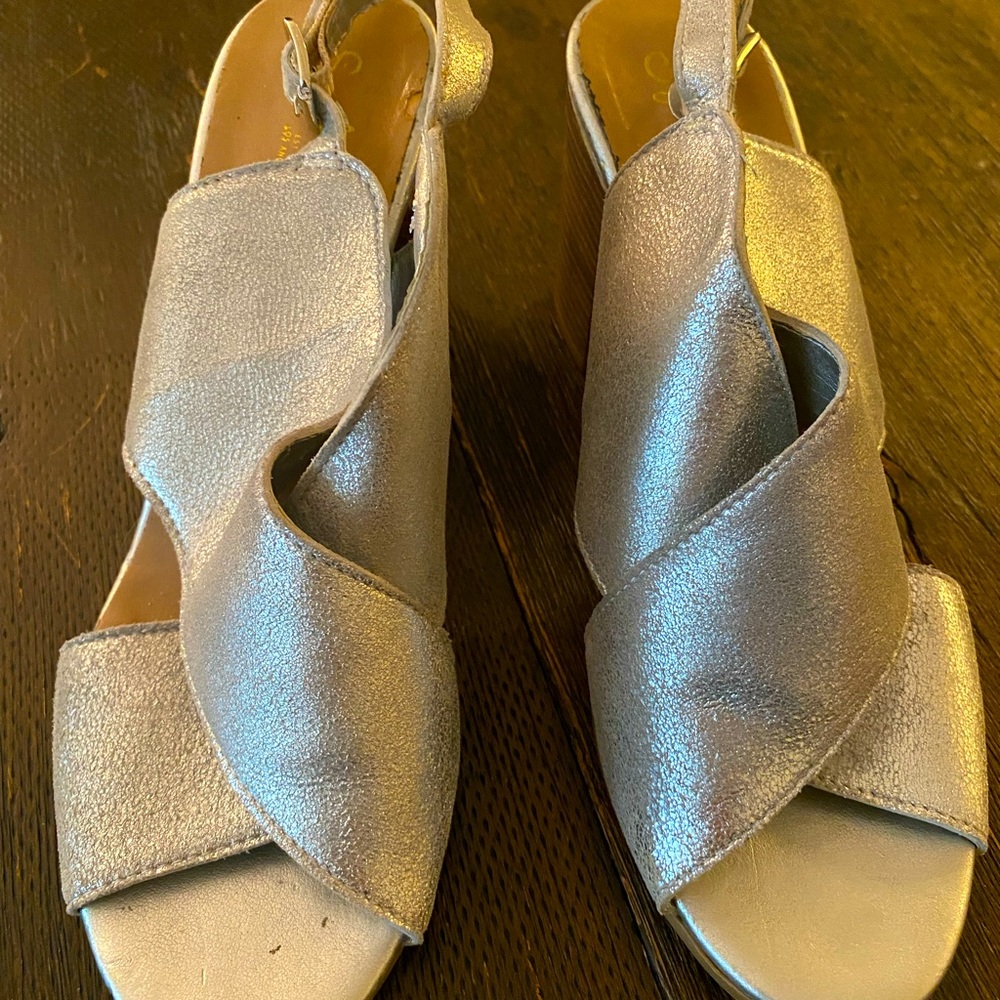 Seychelles silver, leather sandals